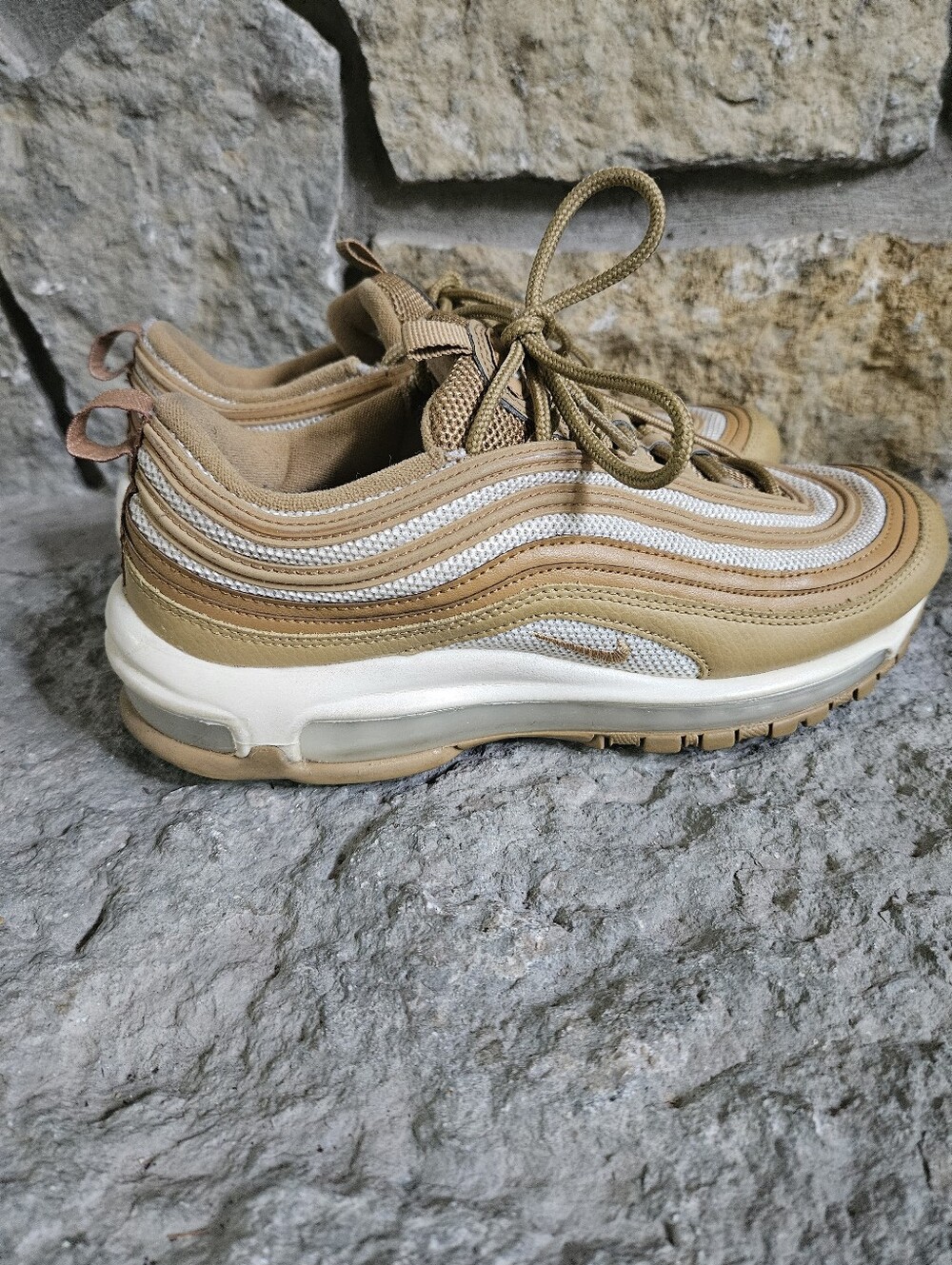WMNS NIKE AIR MAX 97 Wheat/Gold SZ 9
